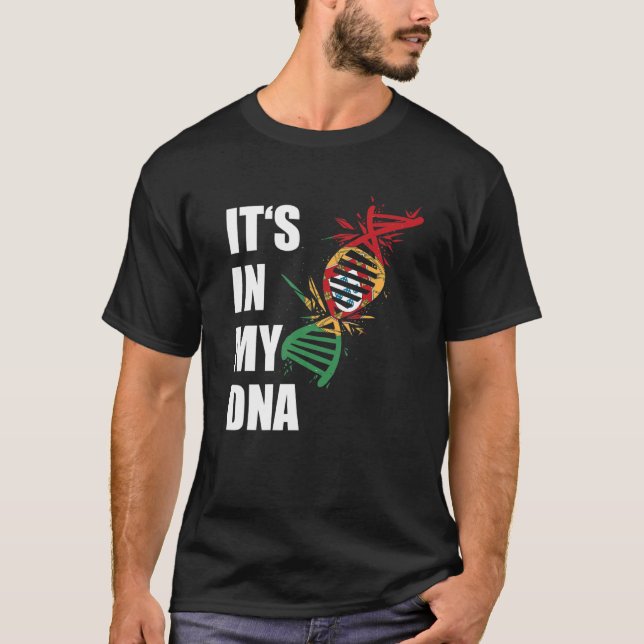Camiseta Portugal Bandeira Está em Meu Dna Roota Bandeira P (Frente)