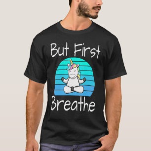 Camiseta Pose de Ioga Unicórnio Pôr do Sol Mas Primeiro Res