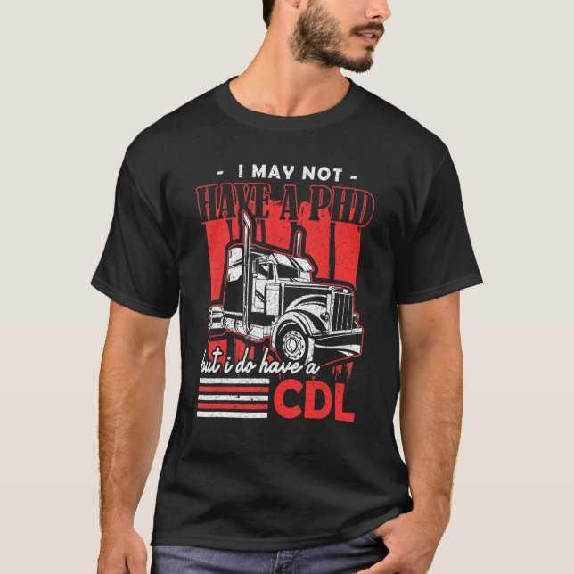 Camiseta Posso Não Ter Um Doutorado, Mas Tenho Um Americano (Frente)