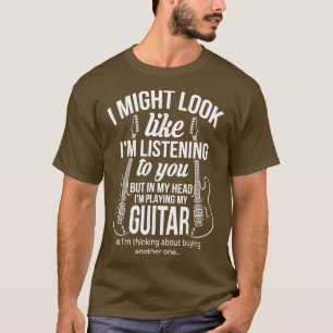 Camiseta Posso parecer que te escuto, mas na minha cabeça