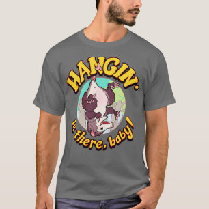 Camiseta Possum Hangin Ali Baby