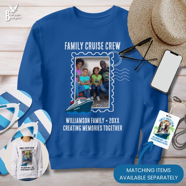 Camiseta Postage Photo FAMILY CRUISE CREW Holiday Travel (FAMILY CRUISE CREW sweatshirt with custom photo and text. Ideal for group destination vacations)