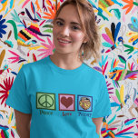 Camiseta Potência de Paz e Amor<br><div class="desc">Um bonito presente de cerâmica para um artista que usa argila e um forno para fazer artes e potes cerâmicos. Um lindo sinal verde de paz,  coração vermelho,  e uma bela imagem de taça da Fábrica de Gráficos. Um belo presente de cerâmica.</div>