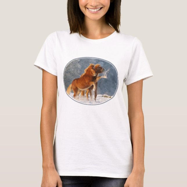 Camiseta Potro islandês dos cavalos que joga na neve, (Frente)