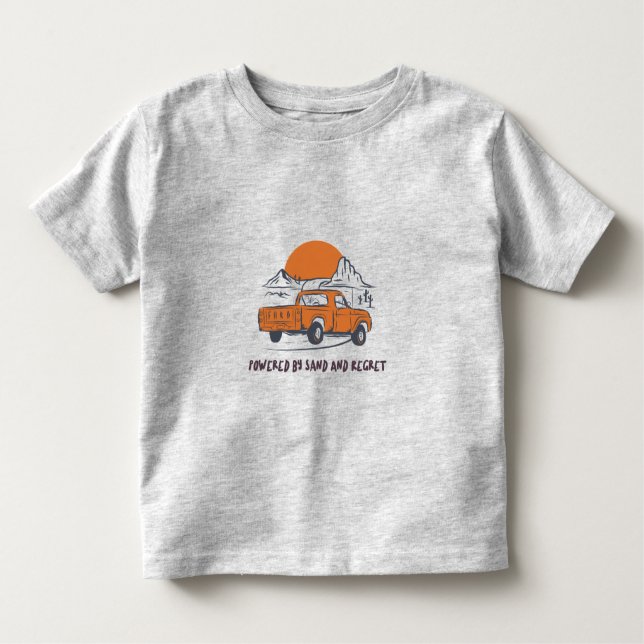 Camiseta Powered By Sand And Regret Desert Camping (Frente)