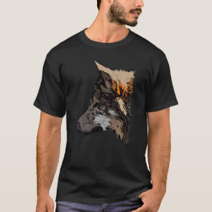 Camiseta Ppredador da cabeça do lobo encarado com um animal