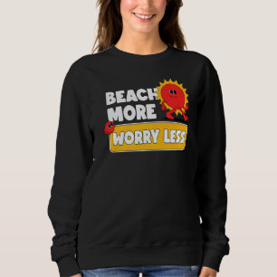Camiseta Praia Mais Preocupada Menos Férias Víbias de Verão