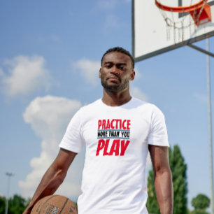 Camiseta Praticar Mais   Tipografia Vermelha por Frase Moti