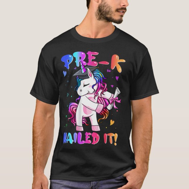 Camiseta Pré K Prendeu-A Feliz No Último Dia Da Escola (Frente)