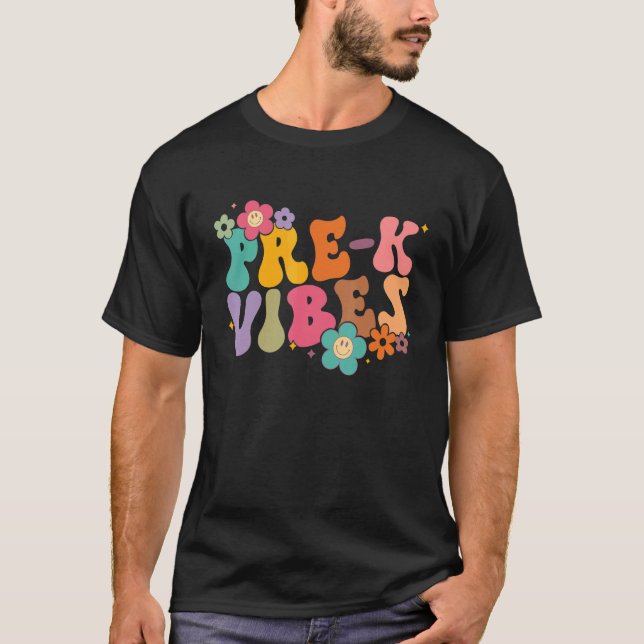 Camiseta Pre K Vibes First Day Preschool Kids Back to Schoo (Frente)