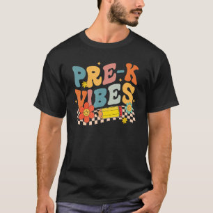 Camiseta Pré K Vibes Groovy Retrô No Primeiro Dia Da Escola