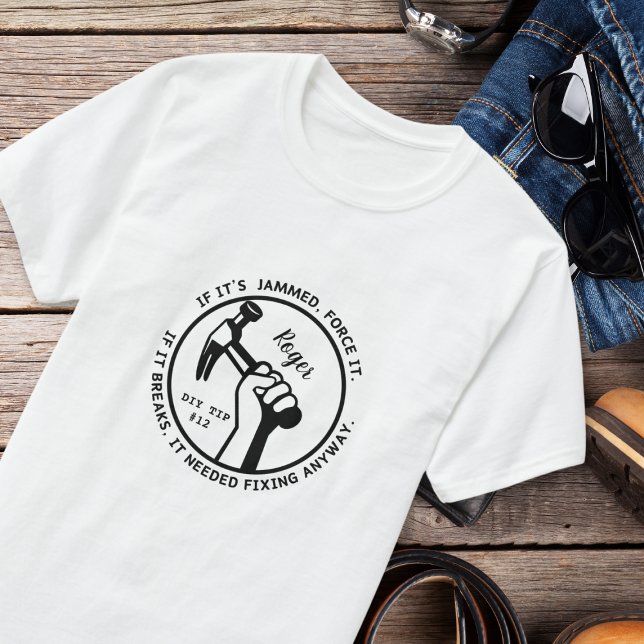 Camiseta Precisava de Conserto De Qualquer Jeito (Criador carregado)