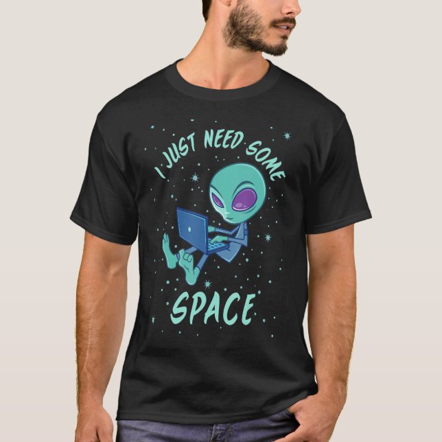 Camiseta Preciso De Alienígena Espacial Com Laptop (Frente)