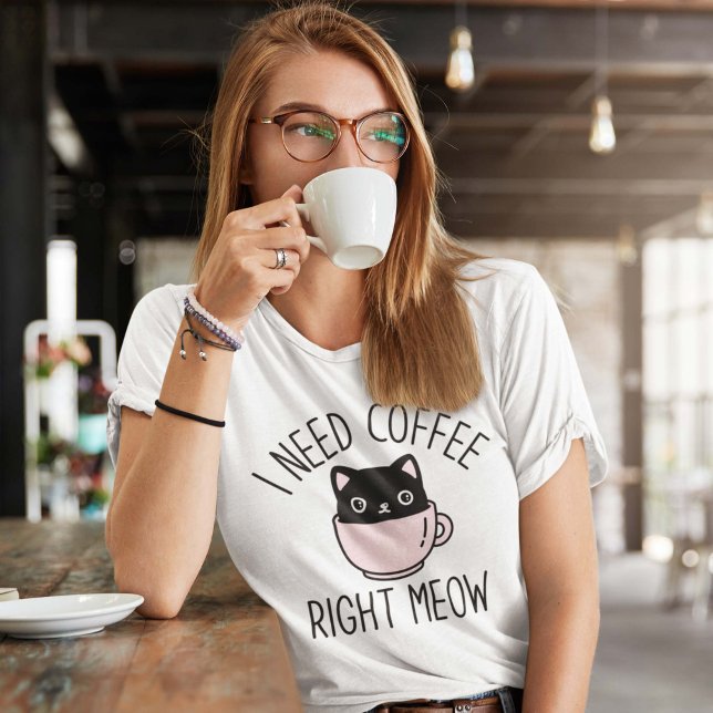 Camiseta Preciso De Café Certo. (Criador carregado)