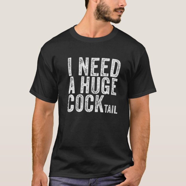 Camiseta Preciso De Um Grande Bebendo De Humor Adulto Engra (Frente)