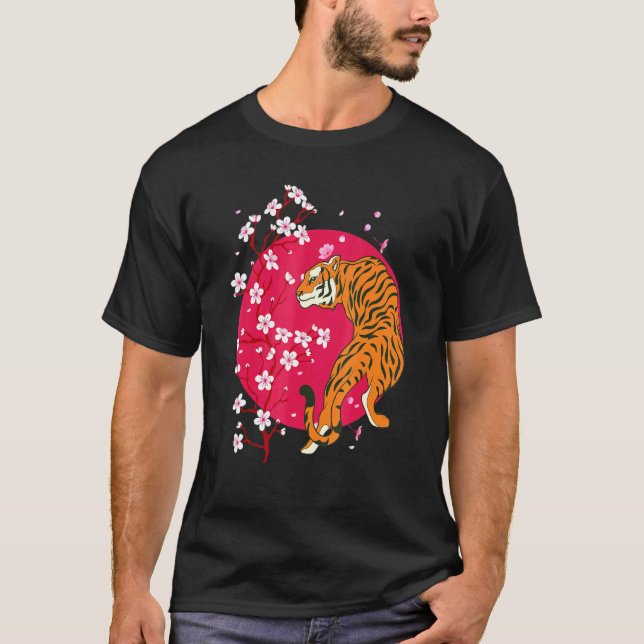 Camiseta Predator Cherry Blossom Asia Willife Animal Wild (Frente)