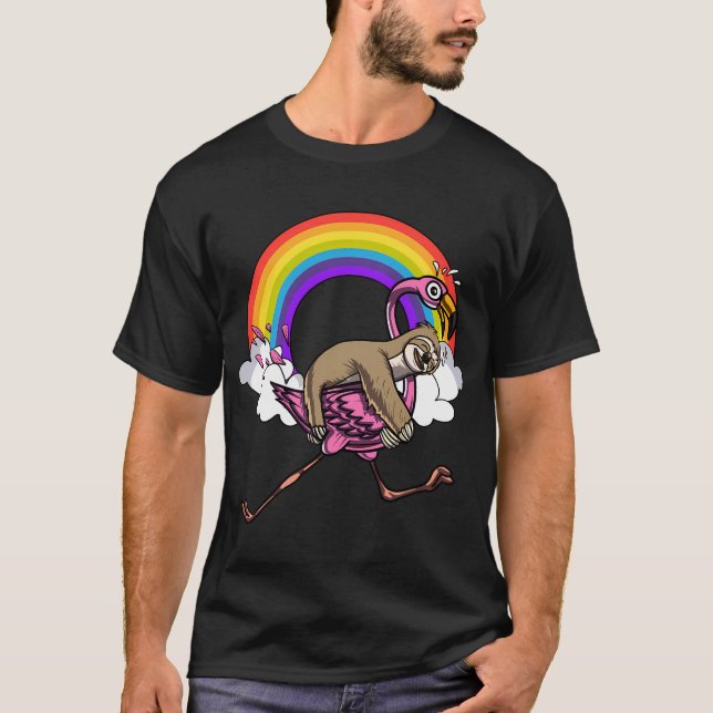 Camiseta Preguiça Montando Pássaro Flamingo (Frente)