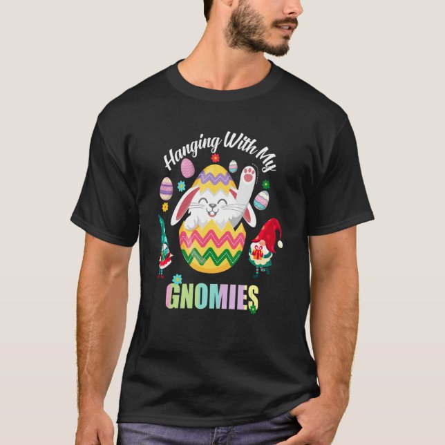 Camiseta Prendendo Com Meu Coelho Gnomeu Com Ovos Eas (Frente)