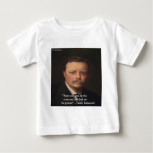 Camiseta Presente com Citação de Sabedoria "Pés no Chão" de