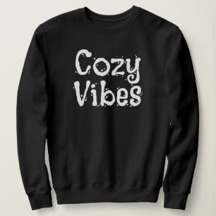 Camiseta Presente 'Cozy Vibes' Amantes do Conforto Dias Rel