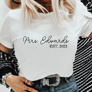 Camiseta Presente Cursivo mínimo de casamento da Sra. Sobre