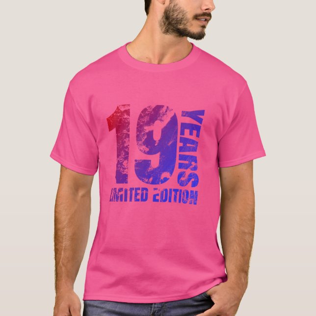 Camiseta Presente de 19 anos de idade retrô presente de ani (Frente)