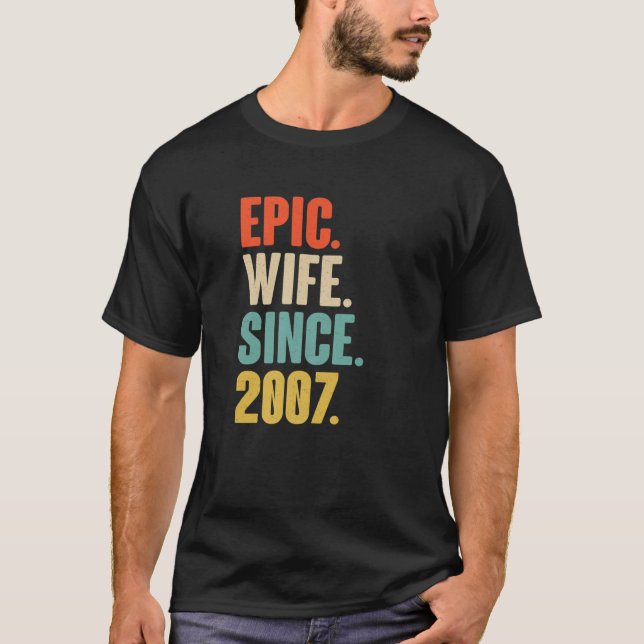 Camiseta Presente De Aniversário De 15 Para Ela - Esposa Ep (Frente)