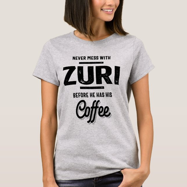 Camiseta Presente de Aniversário do Nome Personalizado Zuri (Frente)