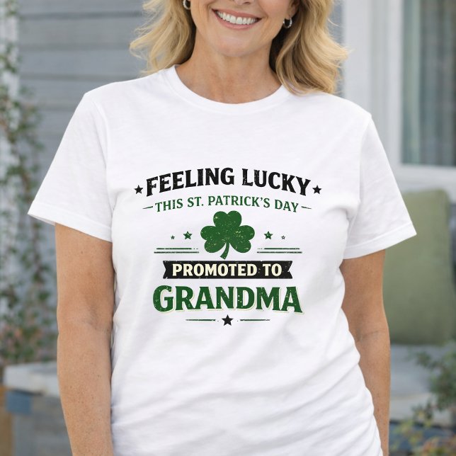Camiseta Presente de Anúncio de Bebê do Dia de São Patrício (St. Patrick’s Day Baby Announcement Gift T-Shirt )