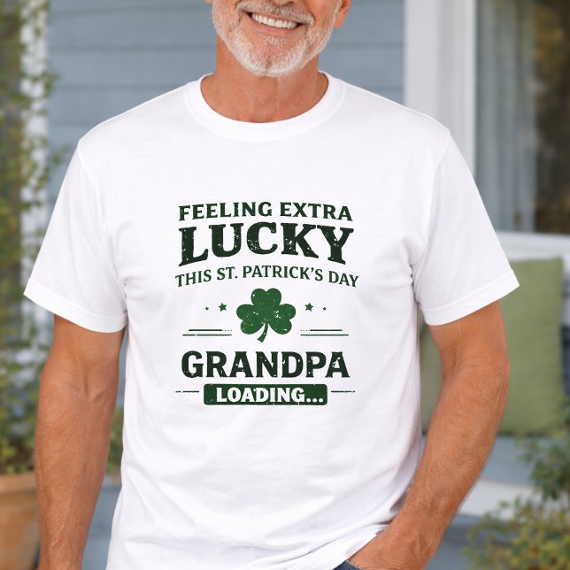 Camiseta Presente de Anúncio de Bebê do Dia de São Patrício (St. Patrick’s Day Baby Announcement Gift T-Shirt)