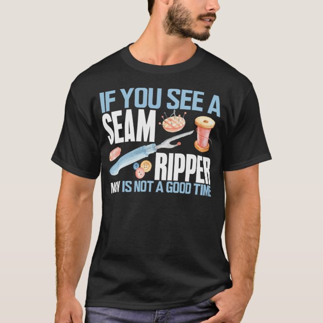Camiseta Presente de Costura Se Você Vê Remendedora de Cost (Frente)