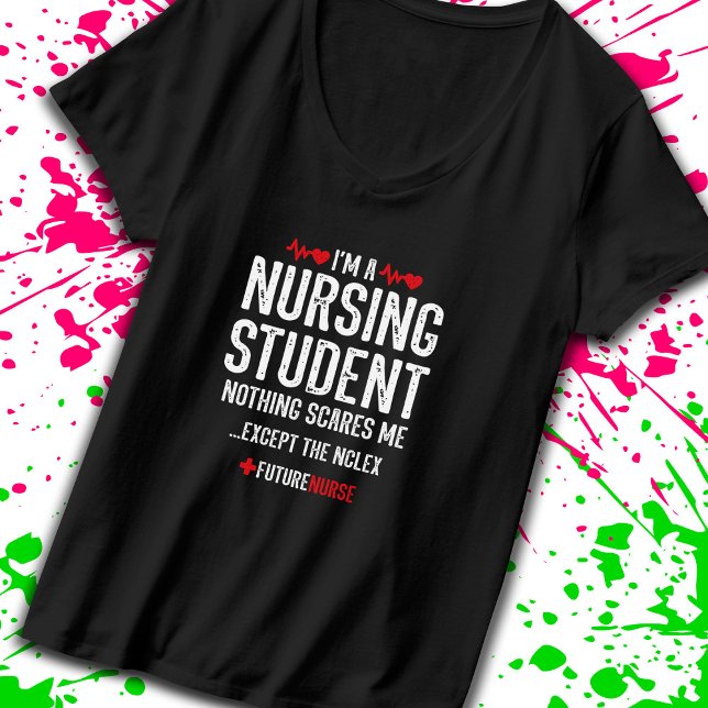 Camiseta Presente de Enfermagem do Estudante - Prep NCLEX - (Embrace your fearless spirit as a nursing student who enjoys just a little bit of sarcasm! -Teemixer)