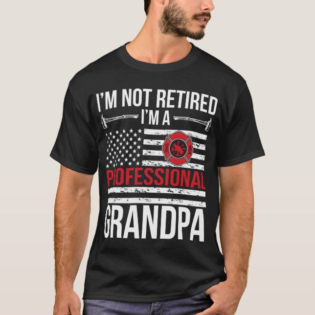 Camiseta Presente de fogo do Vovô Bombeiro Aposentado (Frente)