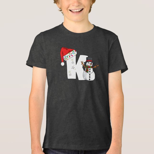 Camiseta Presente de Natal com letra k em branco (Frente)