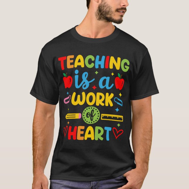 Camiseta Presente de professor É um trabalho de coração (Frente)