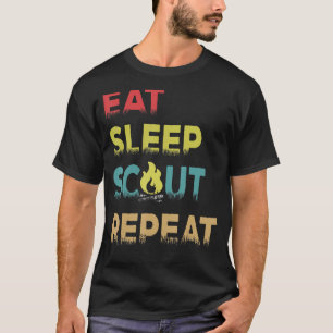 Camiseta Presente de Vintage com escoteiro repetido com esc