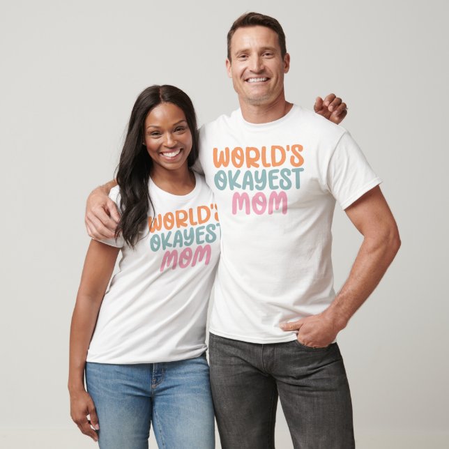 Camiseta Presente do Dia das Mães Sarcástico Mãe Mais ou Me (Unissex)