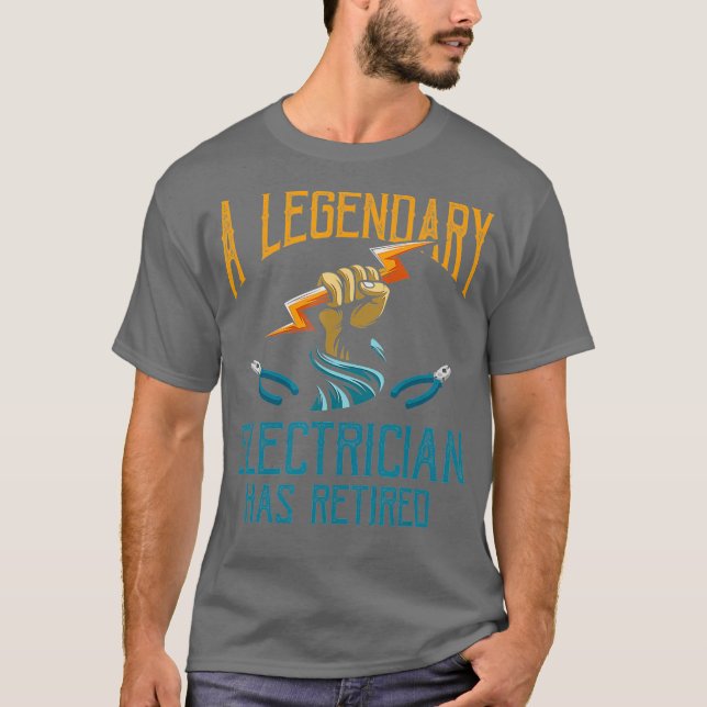 Camiseta Presente Eletrônico Humor-Eletrônico Aposentado (Frente)