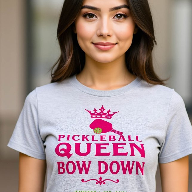Camiseta Presente personalizado rosa rainha picoleball para (pickleball gift for her funny tshirt women birthday christmas club mom friend personalized pink)