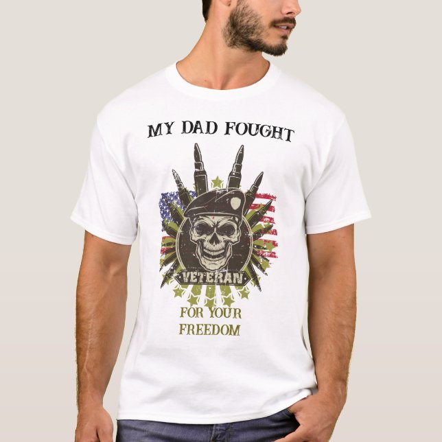 Camiseta Presente personalizado VETERANO dos EUA personaliz (Frente)
