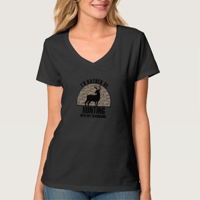 Camiseta Presente Sincero Em vez de Caçar Com Meus Netos P (Frente)