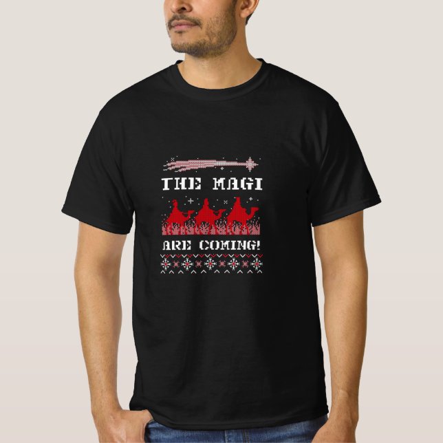 Camiseta Presentes De Natal - Os Mágicos Estão Chegando (Frente)