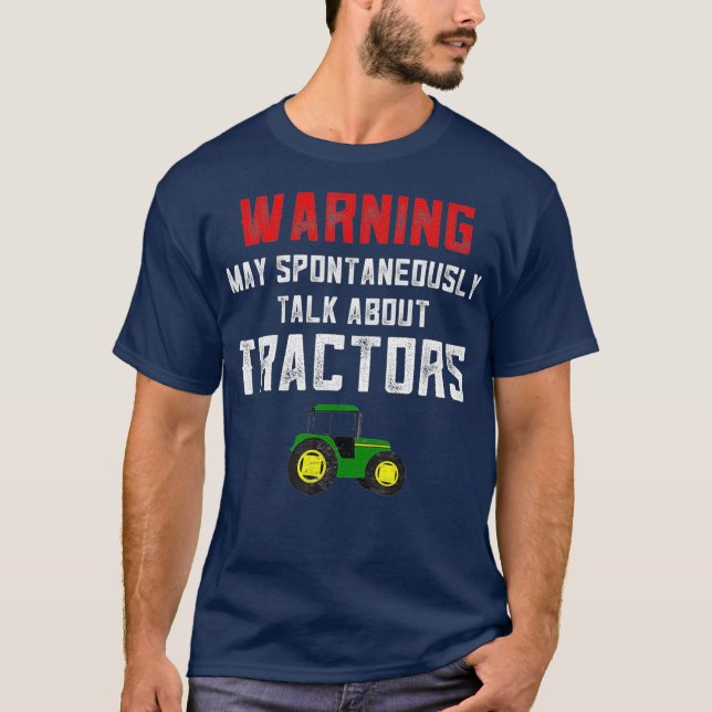 Camiseta Presentes De Trator Para O Agricultor Com Quem Eu  (Frente)