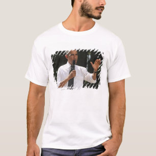 Camiseta Presidente Barack responde a perguntas sobre