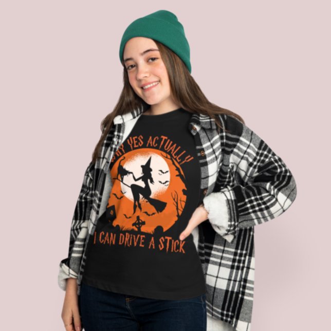 Camiseta Presumindo que a velha senhora foi seu primeiro er (Criador carregado)