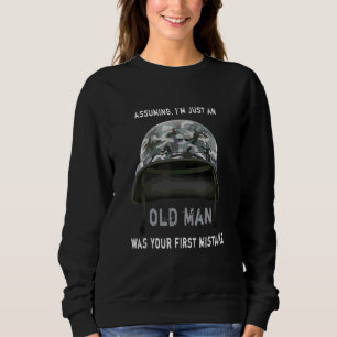 Camiseta Presumindo que sou apenas um velho foi seu primeir