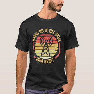 Camiseta Presuntos Fazem Isso Até Sua Operadora de Rádio Am