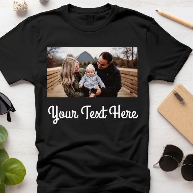 Camiseta Preta com Texto de Roteiro de Foto de Fam (Criador carregado)