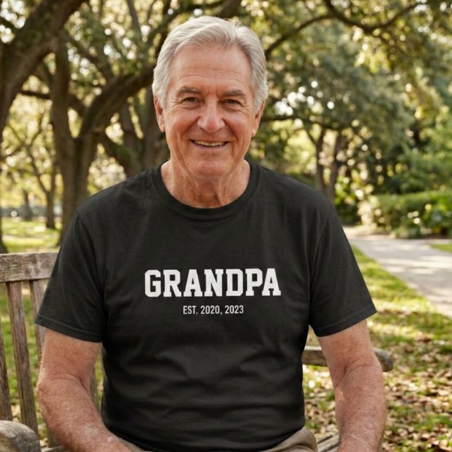 Camiseta Preta e Branca Ousada Avô Fundada (Criador carregado)