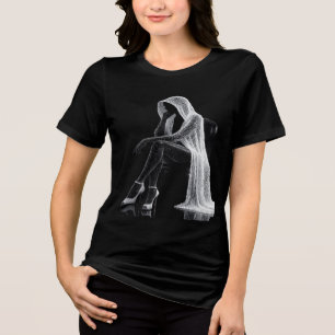 Camiseta Preta Feminina de Arte Figurativa Surreal